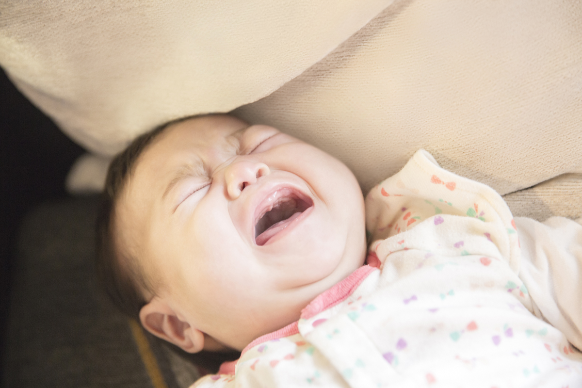 夜泣きはいつから始まっていつまで続く？7割が成功する夜泣き対策とは - ブリベビのお役立ち情報メディアベビー用品の通販出産祝いのプレゼントなど