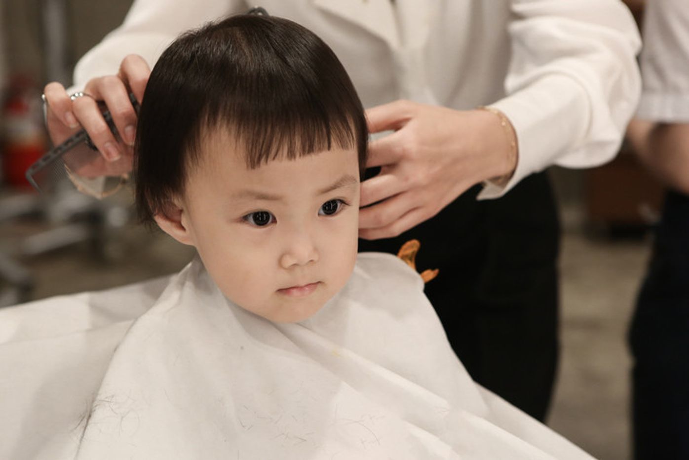 写真解説 1歳の男の子・女の子の赤ちゃんの簡単セルフヘアカット！子育てメディア memorico