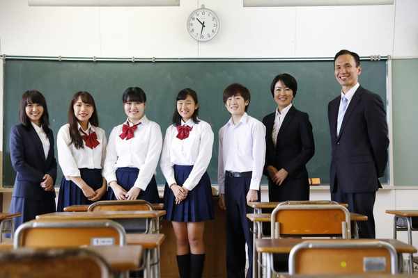 ３学年クラス集合写真撮影📷甲府市立甲府商業高等学校