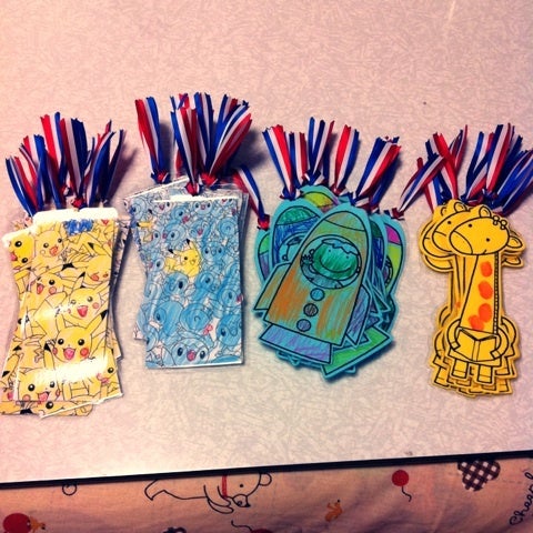 hoicu.345 先日、在園児から卒園児へ向けての プレゼント🎁に悩んでます！ との声をいただいたので フォロワーの皆さまに協力いただき結果をハイライトにまとめさせていただきました© SNSを通してこうした悩みを共有できる って素敵なことですね☺️💓 今回は在園児でも