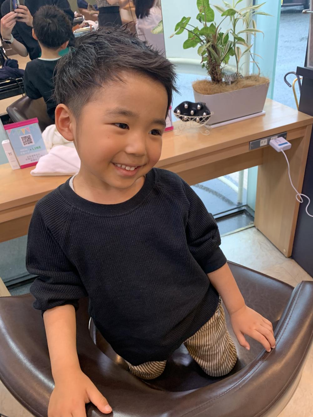 小学生向け 男の子の髪型おすすめや頼み方は？マッシュ〜ツーブロなどまとめて解説神保町のメンズ専門美容室 37.0℃~tida