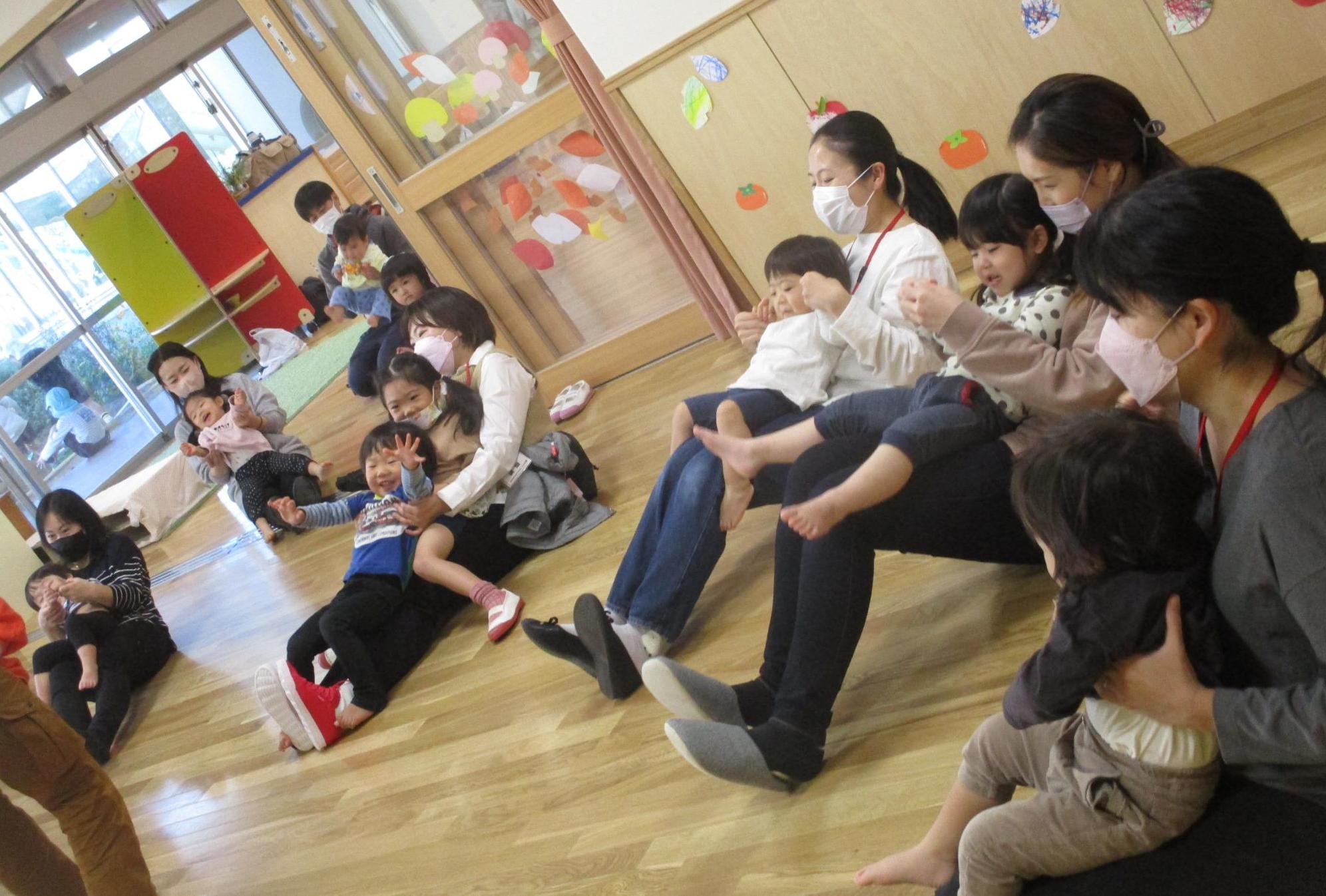 まとめ タオルを使った親子の運動遊び 8種類ミックスじゅーちゅ 子どもの遊びポータルサイト