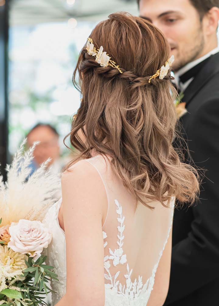 ウェディングドレスに合う花嫁の髪型 2022年最新版Selady セレディ