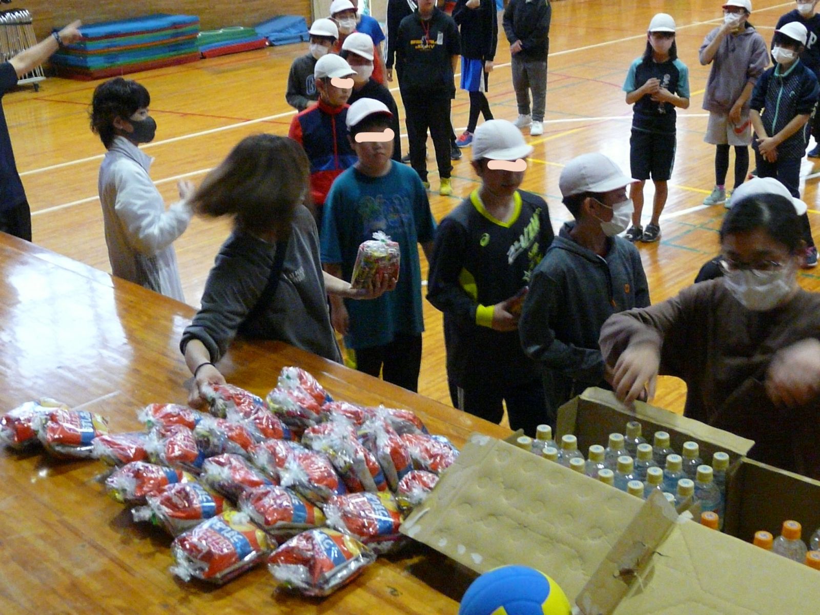 佐藤吏コーチが「鷹巣小学校4年部親子レク」へ派遣講師に行ってきました - ブラウブリッツ秋田スポーツネットワーク