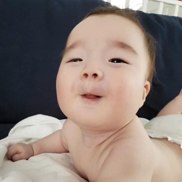 赤ちゃんが笑う、新生児微笑とは？いつから見られる？ 助産師監修楽天市場Mama's Life