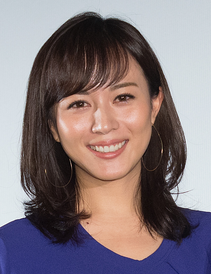 比嘉愛未、ご先祖様が王家!?実家が琉球王朝の末裔であることを告白シネマトゥデイ