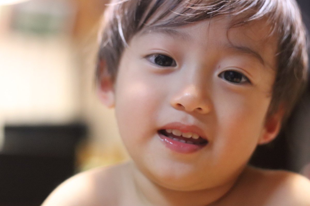 😘𓂃.｡.:*‎♡ᩚ 手足口病で顔がほっそりして イケメンになったさくちゃん🤣 どんどん赤ちゃん感が減っていくなぁ嬉しいような悲しいような🥹💕キャリーオンキャリーオンコーデ男の子男の子ベビー赤ちゃん赤ちゃんのいる生活赤ちゃんのいる暮らし3歳