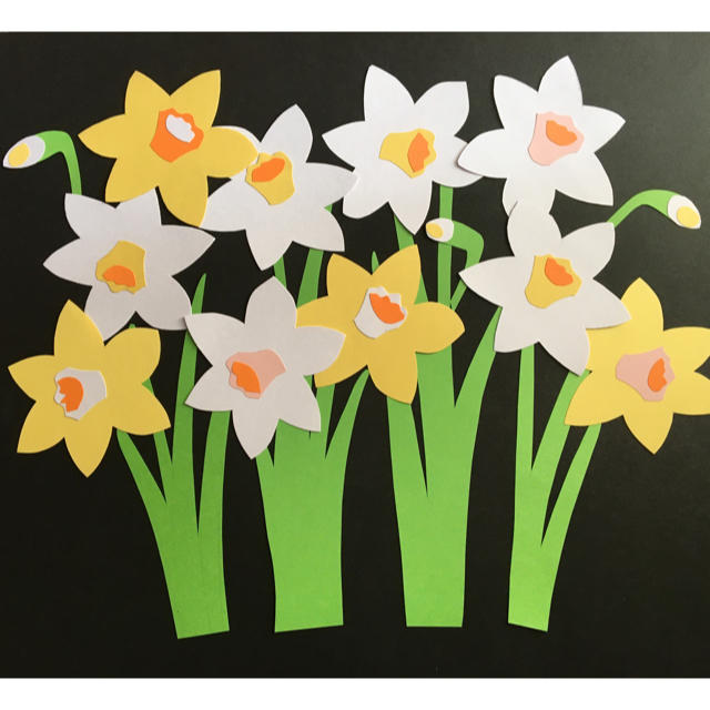 ペーパー芯で作る「桜の壁飾り」高齢者介護をサポートするレクリエーション情報誌『レクリエ』