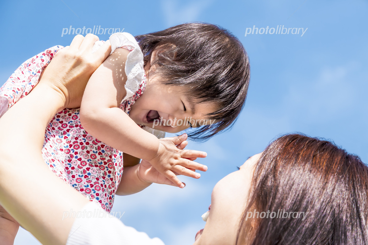 よく笑う赤ちゃんは賢い？微笑ましいだけではない笑顔の秘密とは