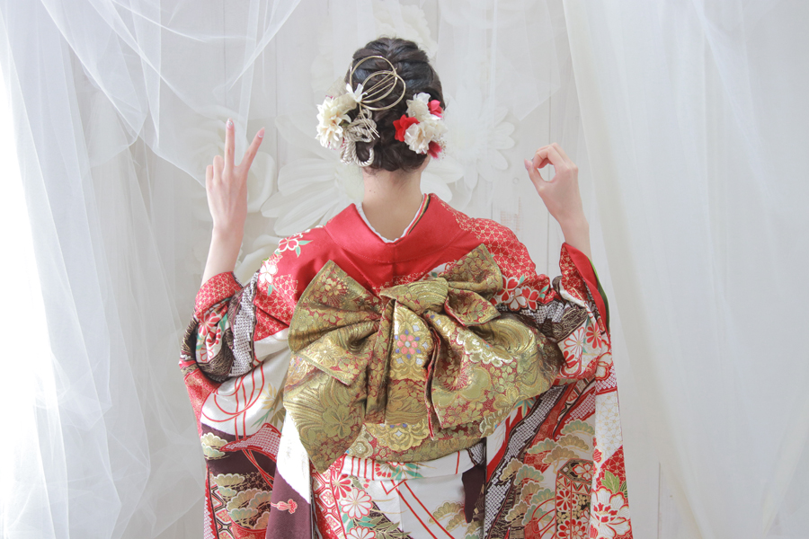 香川県 高松市 振袖 美しいきもの糸しょう成人式前撮り.FURISODE EXPO 〜Special 4days〜 いよいよ、3社コラボのBIGフェスタが始まります！ .予約来店頂きますと、Refaのロックオイルまたはrom&ndのアイシャドウパレットをプレゼント😍 ぜひ親子でご来場