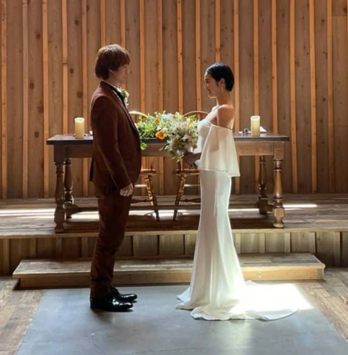 着飾る恋には理由があって を見ていると見覚えのある素敵な式場が😍✨✨ こちらがオープンする際に模擬式をさせて頂いた事を思い出しました😆✨素敵なガーデンウェディングができる式場☺️💐✨結婚式 式場 模擬式 式場シュミレーション 模擬式モデル 結婚 ブライダル