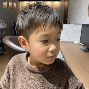 小学生の男の子の髪型 2024最新 おしゃれヘアカタログ123選！いつもよりおしゃれになれる髪型を長さ別にご紹介サンキュ