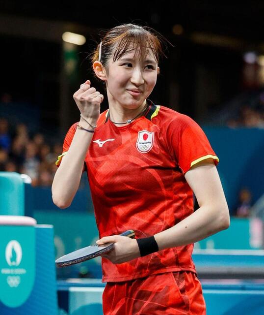 雛形あきこ、温泉で雛ポーズ披露しファン歓喜「美貌すごすぎる」 テレビ東京「温泉タオル集め旅」 - サンスポ