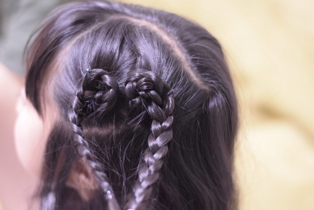 三つ編みが可愛い！おしゃれキッズヘアアレンジたまひよ