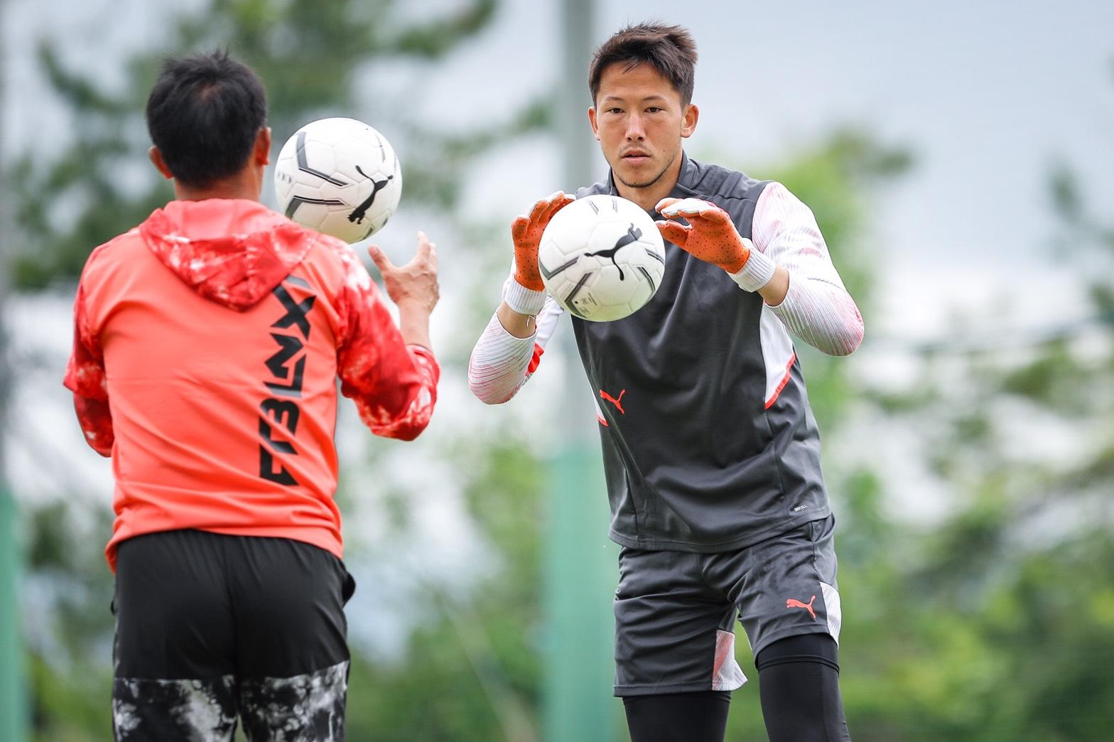 シュミットダニエルの父親はアメリカ人で大学教授！母親は日本人