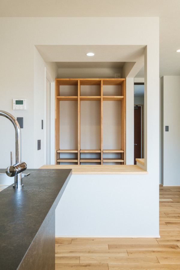 親子で身支度がラク！「ファミリーロッカー」のあるリノベマンションらしくすむ MYPLACE Web Magazine