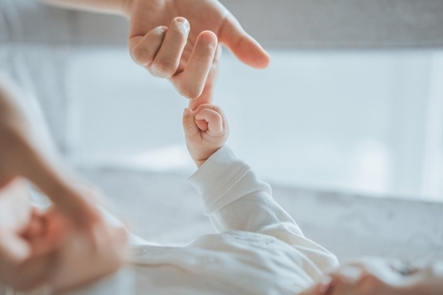 パパ見知りとは？起こる理由や終わる時期、解消のための方法を解説里親ガイドブック