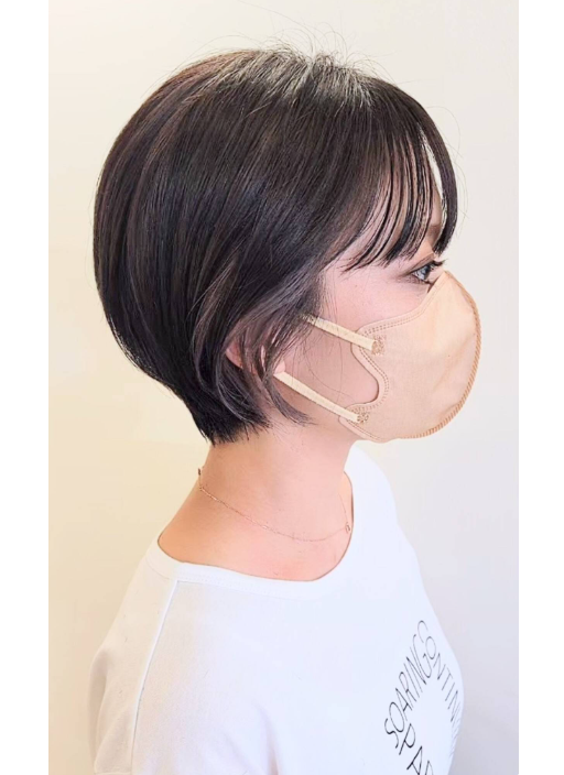 超簡単！ヘアアクセアレンジゆるふわショート&ボブvol27掲載 バレッタまとめで洒落感アップ🤍 ⭐️BASE···▸ すっきり×可愛いマッシュ ショート 🪄ARRANGE···▸ 種類の違うバレッタでタイトにまとめる ゴールドをメインにシルバーをポイント使い 🎗️Stylist 南一成さん