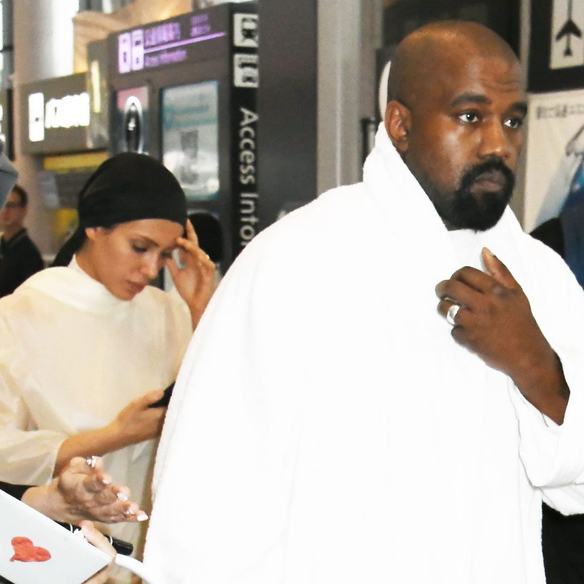 カニエ・ウェストが46歳に。「女体盛り」が批判されたパーティに娘ノースと現妻ビアンカ・センソリも参加 - セレブニュースSPUR