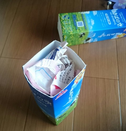 牛乳パックで子供用ソファ作り♪room*1204