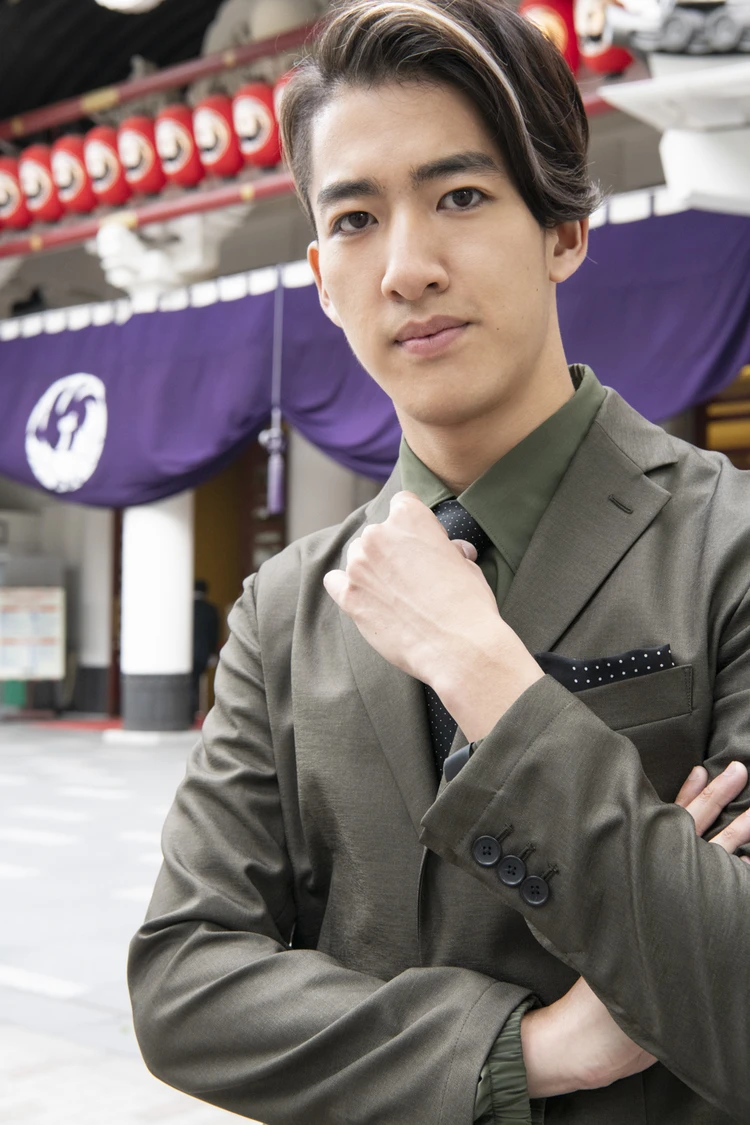 尾上右近×尾上眞秀 スペシャル対談awesome