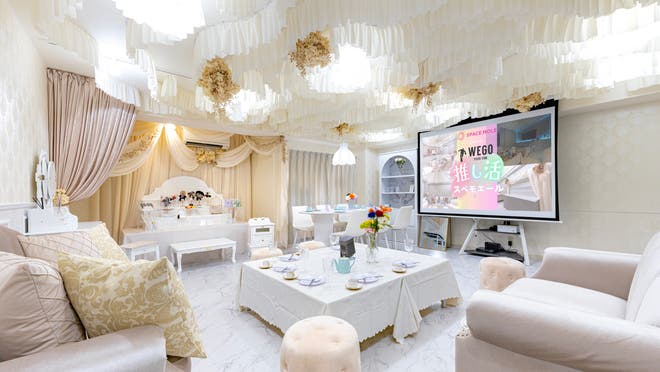 大阪の定番スペースママ会 女子会大人気大迫力100㌅プロジェクターで鑑賞会安心の高評価レビュー学生 推し活 お誕生日特典。ブルーム梅田カシカシ