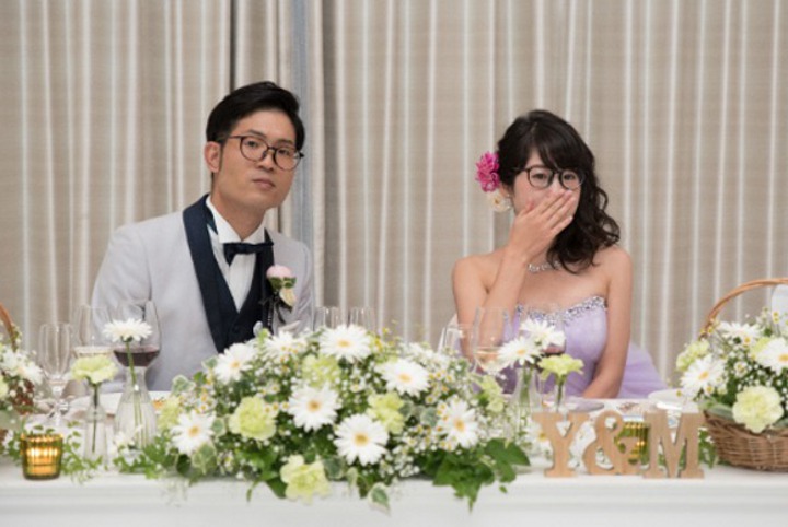 結婚式でメガネはOK？メガネでも似合うヘアスタイルも♡ - お呼ばれパーティードレスnavi