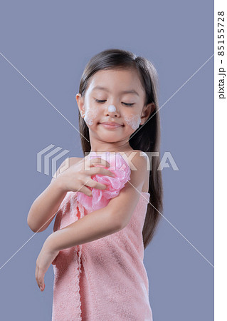 ファニーバブル ボディソープ ディズニー 泡 日本製 弱酸性 肌にやさしい お風呂 おふろ プール おもちゃ こども 子供 キッズ 遊ぶ バスタイムスプレー バブル 泡 ギフト Disney ラプンツェル ベル アナ エルサ アナと雪の女王 美女と野獣 プリンセス アナ雪 孫