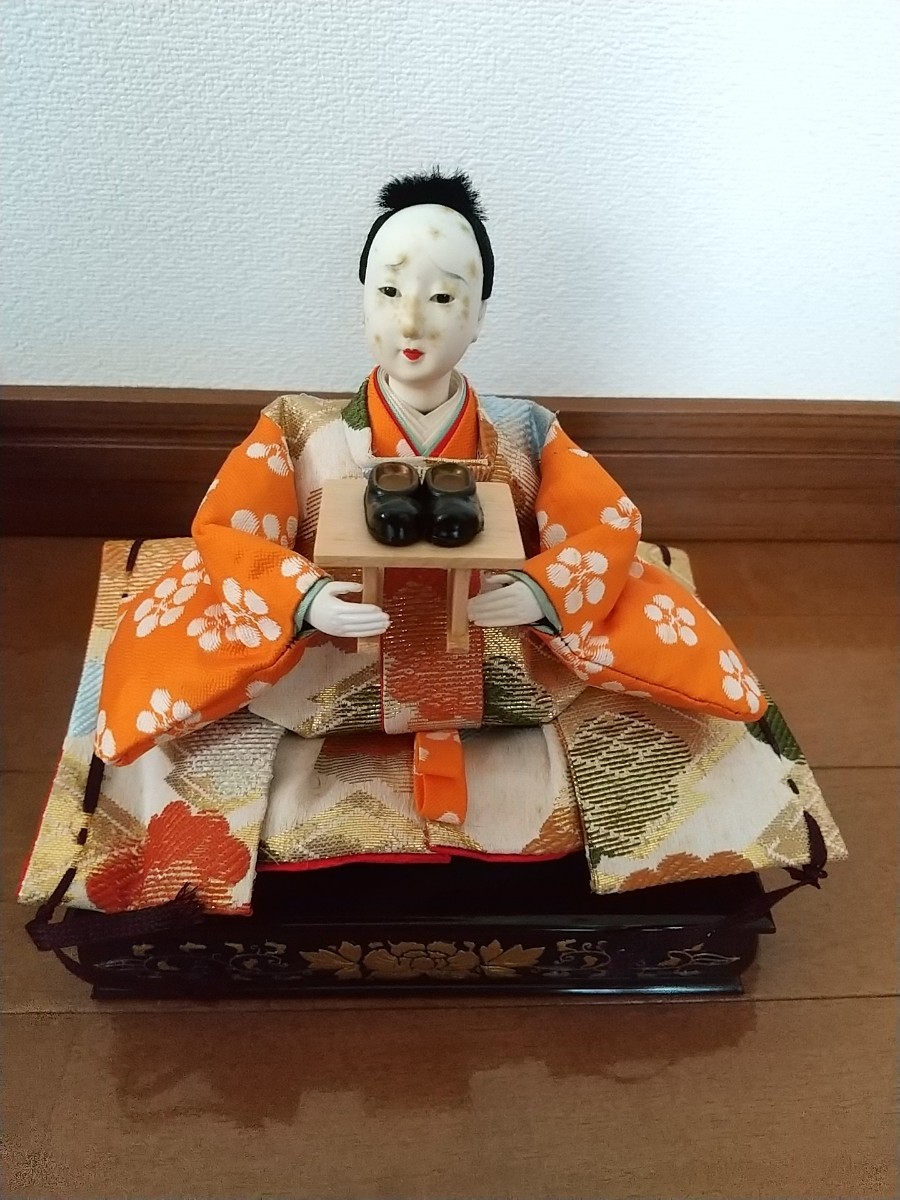 雛人形 正絹金襴 手造り木製頭 官女 随身 仕丁 五人ばやし 木製共箱