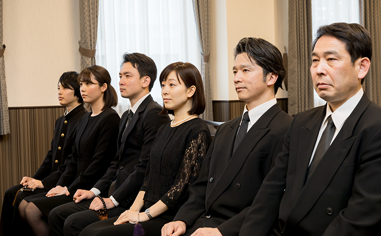 法事法要での服装のマナー 初七日から百ヶ日法要、一周忌から百五十回遠忌まで葬儀・家族葬なら よりそうお葬式