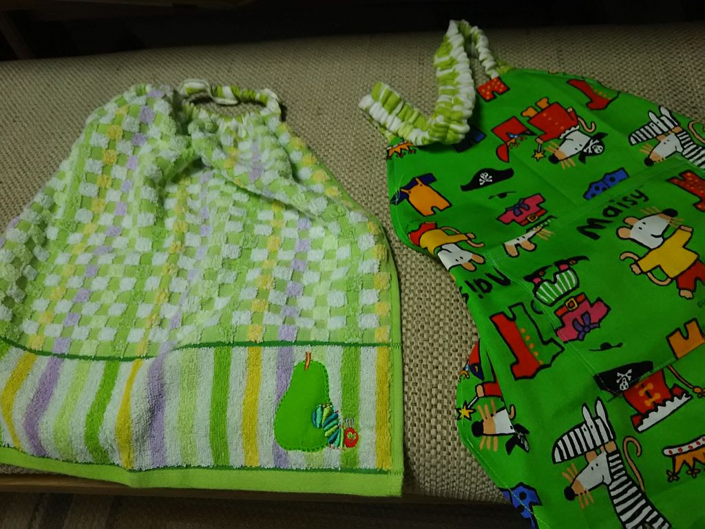 マイクロファイバーふわふわタオルエプロン☆スタイ☆お食事エプロン おりこうエプロン 二重