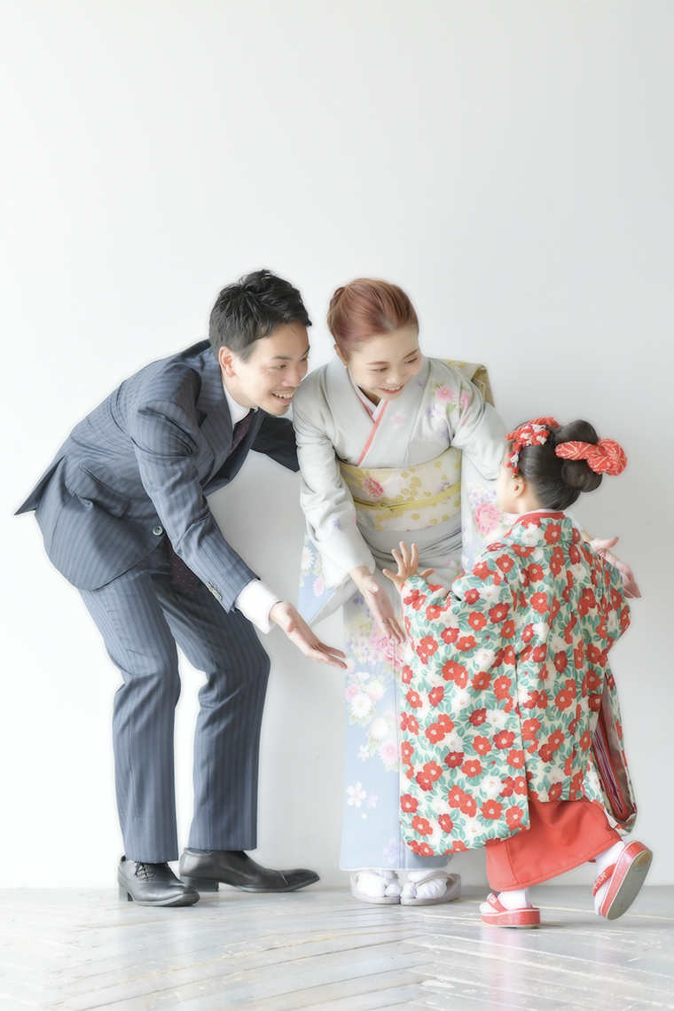 幸せのメッセージ・七五三 一年に一回必ず家族写真を撮る家訓がありますスタジオキャラット七五三・お宮参り・成人式・マタニティフォトの写真撮影
