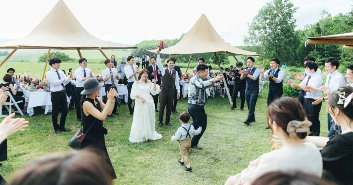 沖縄の結婚式」アロハシャツはOK？沖縄ならではの着こなし方をご紹介！TUTUリゾートウエディング沖縄