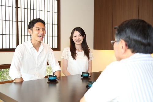 同級生と結婚するメリット5選！再会したきっかけやデメリットも紹介！Anny アニー