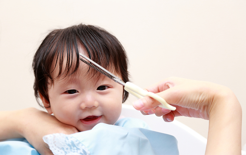 プロ直伝 おうちで簡単！ 赤ちゃんのヘアカットミキハウス 妊娠・出産・子育てマガジン