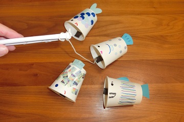 おもちゃ紹介2歳児向け 指先を使ってチャレンジ！ボタンはめ