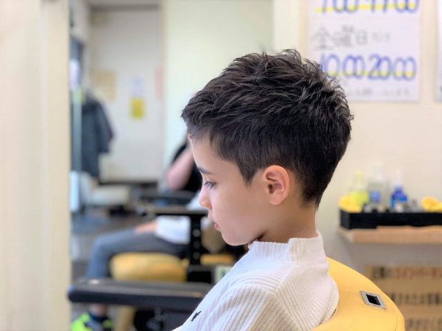 1歳11ヶ月男の子お誕生日撮影前パパダッコキッズツーブロックカット¥1100 担当・栄真介初ご来店ありがとうございましたDEEPSTA DEEPSTAキッズカット DEEPSTAヘアスタイル パパダッコキッズカット お誕生日 1歳11ヶ月男の子 2歳 男の子髪型 キッズカット 子供カット 涙