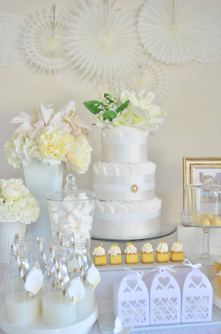 ジェンダーリビールケーキ ロンパース5号 予約専門菓子店ＤａｉｓｙCake.jp