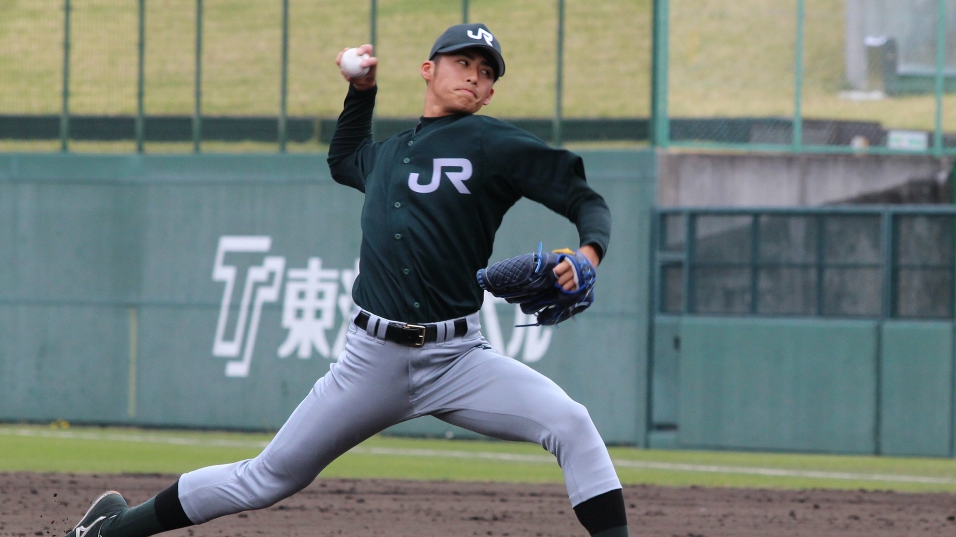 際立つ男前 ソフトバンク板東湧梧がスタッフ結婚式の幸せ写真公開 元チームメイトも登場ファン「お嫁さんお綺麗」「スーツ姿カッコよすぎ」：「おっ！」でつながる地元密着のスポーツ応援メディア 西スポWEB OTTO