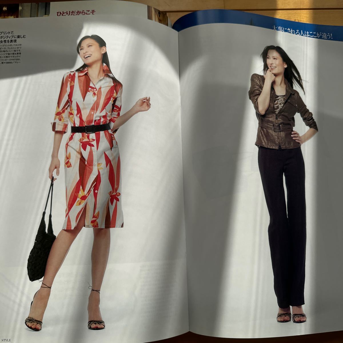 中国 にある和食屋でなんと、弊社でお手伝いさせて頂いている 熊澤酒造 の 天青 と アリサワ の 文佳人 が店のポスターになっているではないか！当然、通年商品でグランドメニューに載る！ この２つのブランドを新潟の佐渡のお酒だと思っているわけではなく、佐渡という