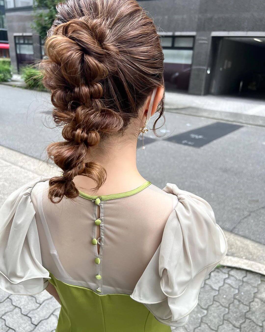 2025年秋 ロング シニヨンの髪型・ヘアアレンジ人気順ホットペッパービューティー ヘアスタイル