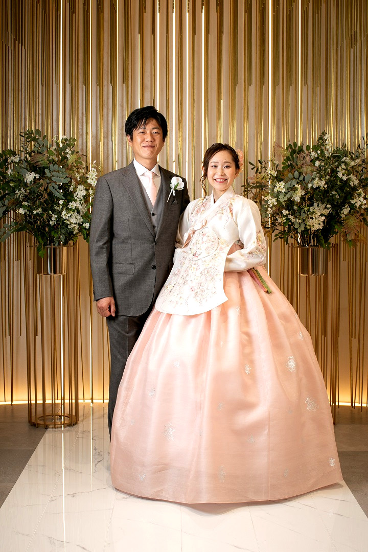 感動のチマチョゴリでの結婚式のサプライズ登場