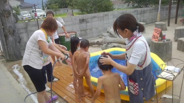 新潟県南魚沼市塩沢 わかば保育園: ☆りんご組 まったりお風呂ごっこ☆