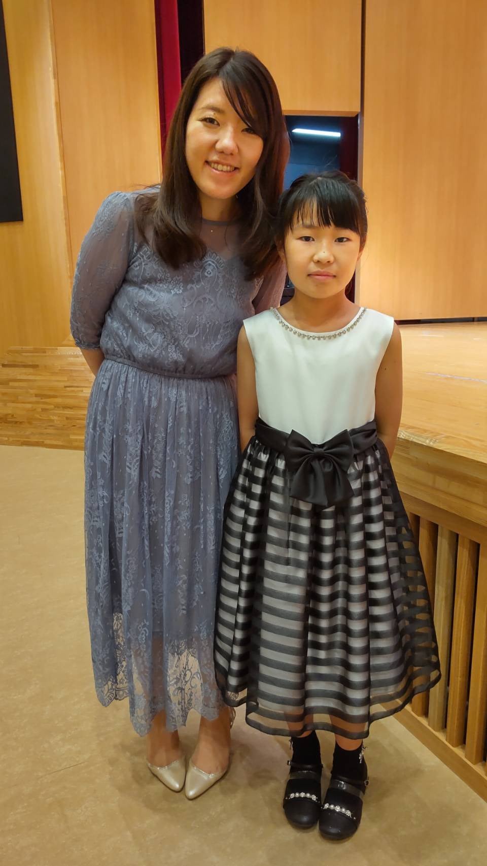 スタイリストが伝授！ピアノ発表会で映える好印象ママコーデ13選 - beamy