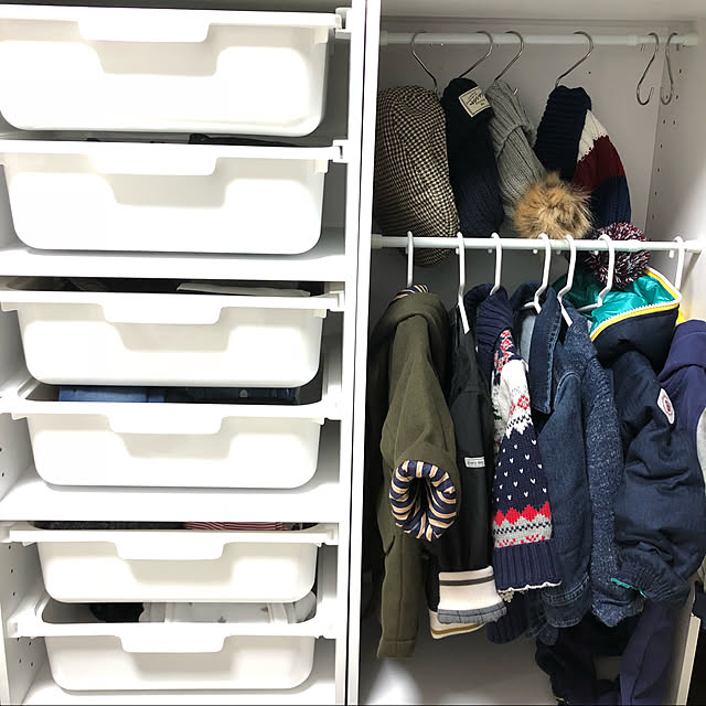 100均アイテムで実現！子供服のスマート＆美しい収納アイデア