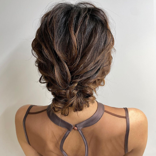 ミディアム編 結婚式お呼ばれヘア16選 華やかなアレンジ実例を解説