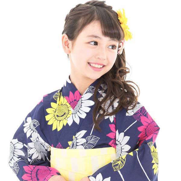 13岁日本女孩逆天颜值爆红被赞“最美小学生”