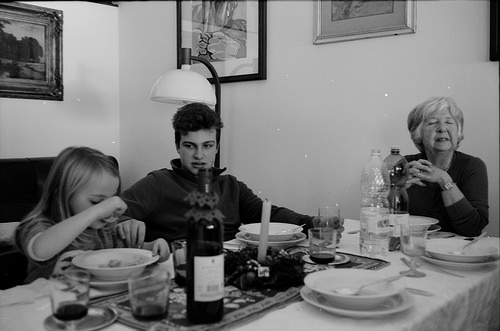 離散・モルドバ報告：2022世界子ども救援キャンペーン ウクライナ侵攻、半年 その1戦乱、ある大家族の7年毎日新聞