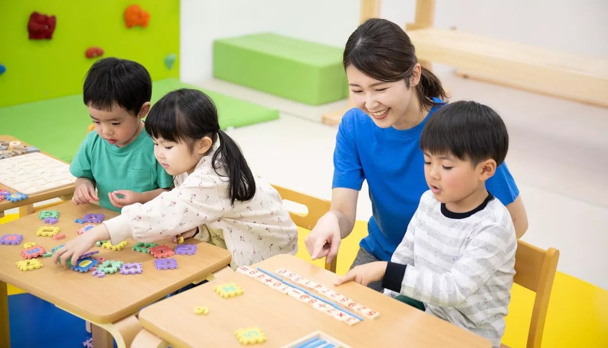 手作りおもちゃ紹介 ～感触マット～」にじいろ保育園ブログ