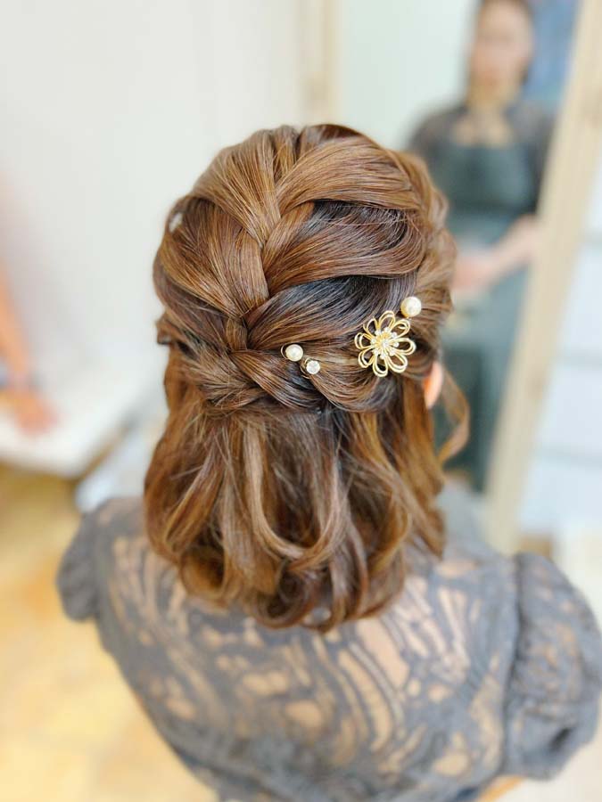 三つ編みで作る！自分でできる結婚式にピッタリなお呼ばれヘアヘアレシピ 頭美人